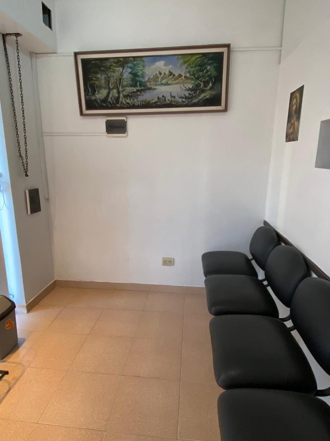 Dr. Adolfo Aguilar Chambi - Odontólogo Derqui Pilar